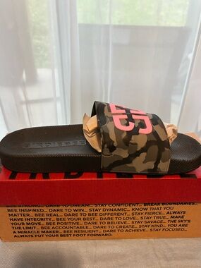 BIRDIEBEE Black Camo Slide Sandal with Pink Logo NIB